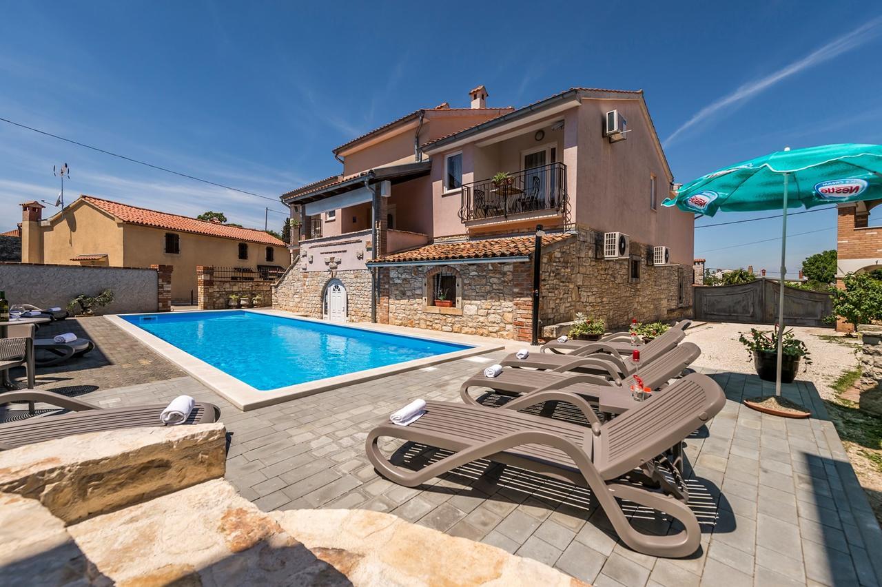 Villa Valtrazza Tar-Vabriga Buitenkant foto