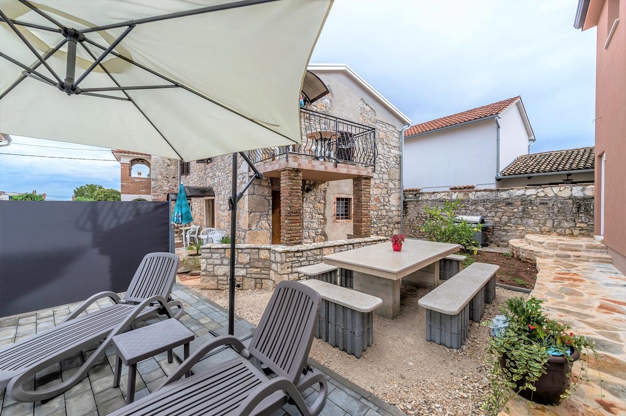Villa Valtrazza Tar-Vabriga Buitenkant foto