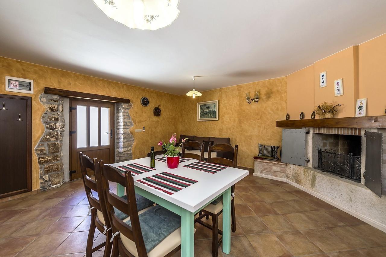 Villa Valtrazza Tar-Vabriga Buitenkant foto