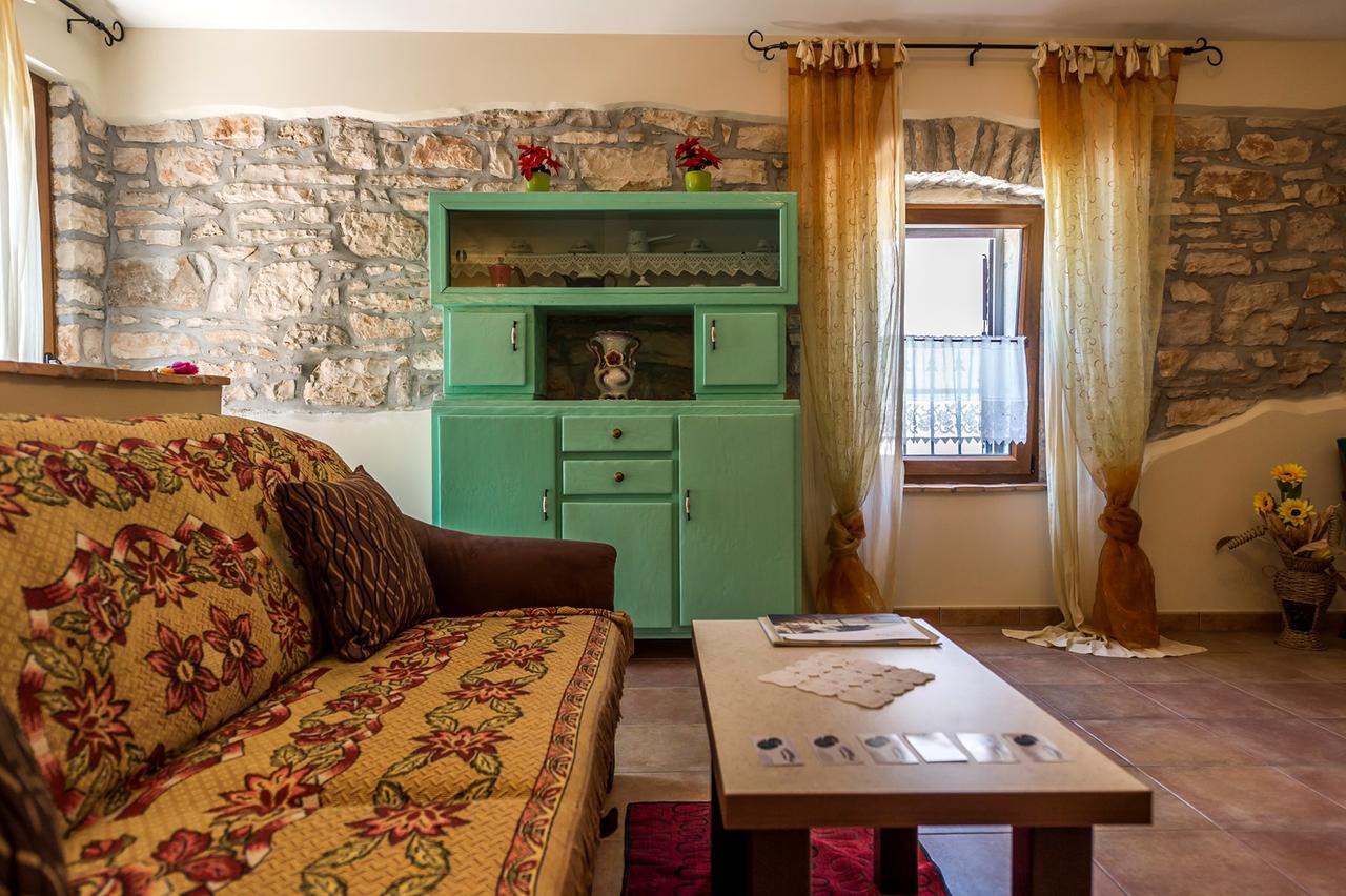 Villa Valtrazza Tar-Vabriga Buitenkant foto