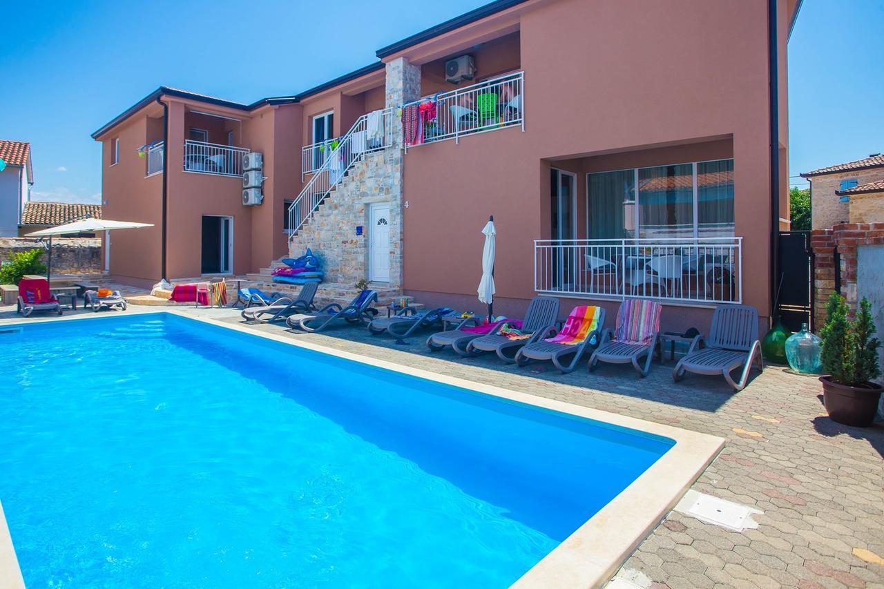 Villa Valtrazza Tar-Vabriga Buitenkant foto