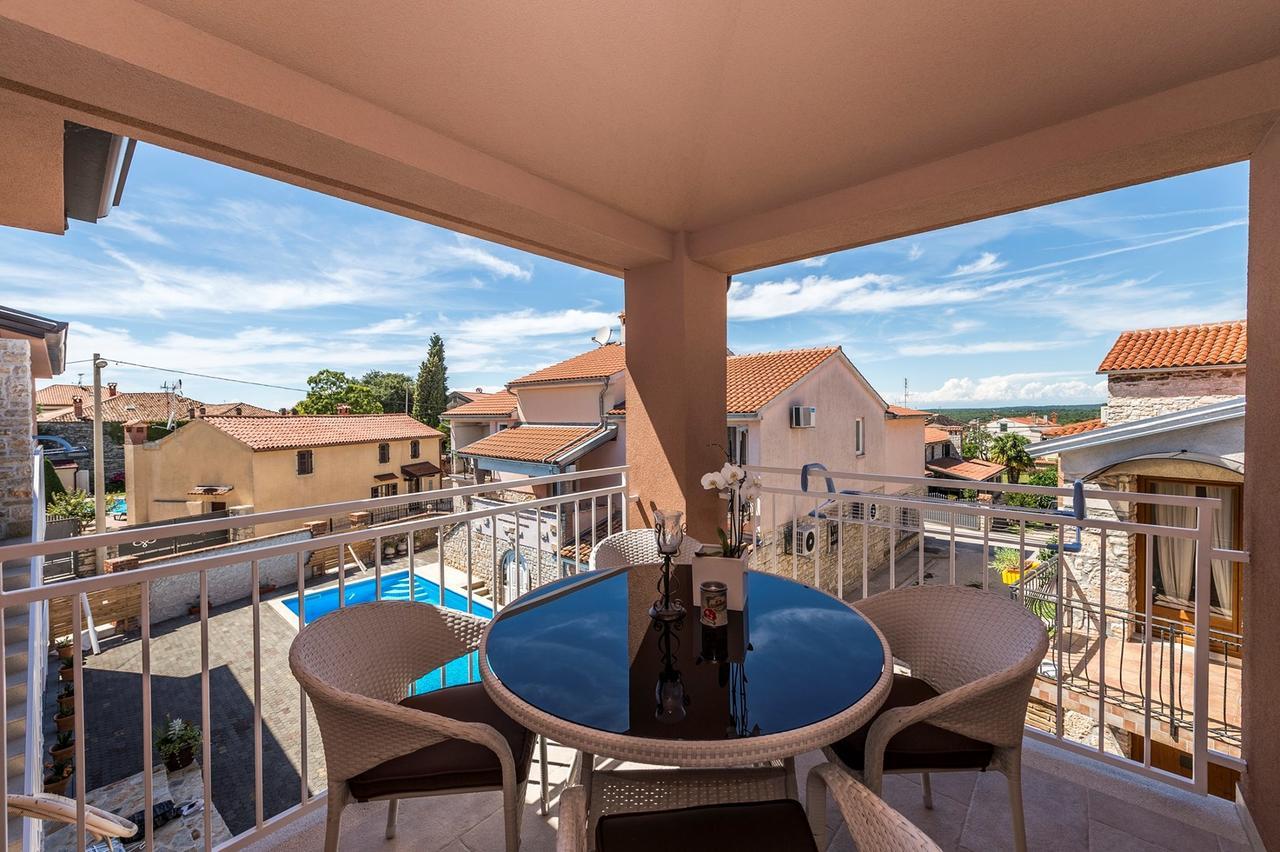 Villa Valtrazza Tar-Vabriga Buitenkant foto