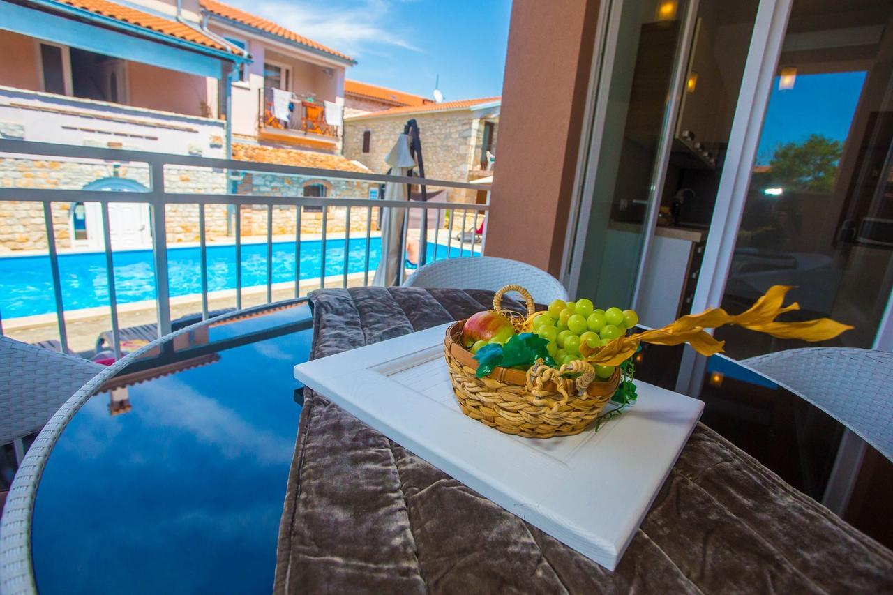 Villa Valtrazza Tar-Vabriga Buitenkant foto