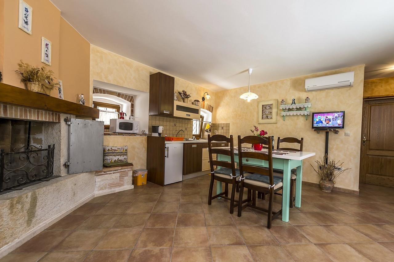 Villa Valtrazza Tar-Vabriga Buitenkant foto