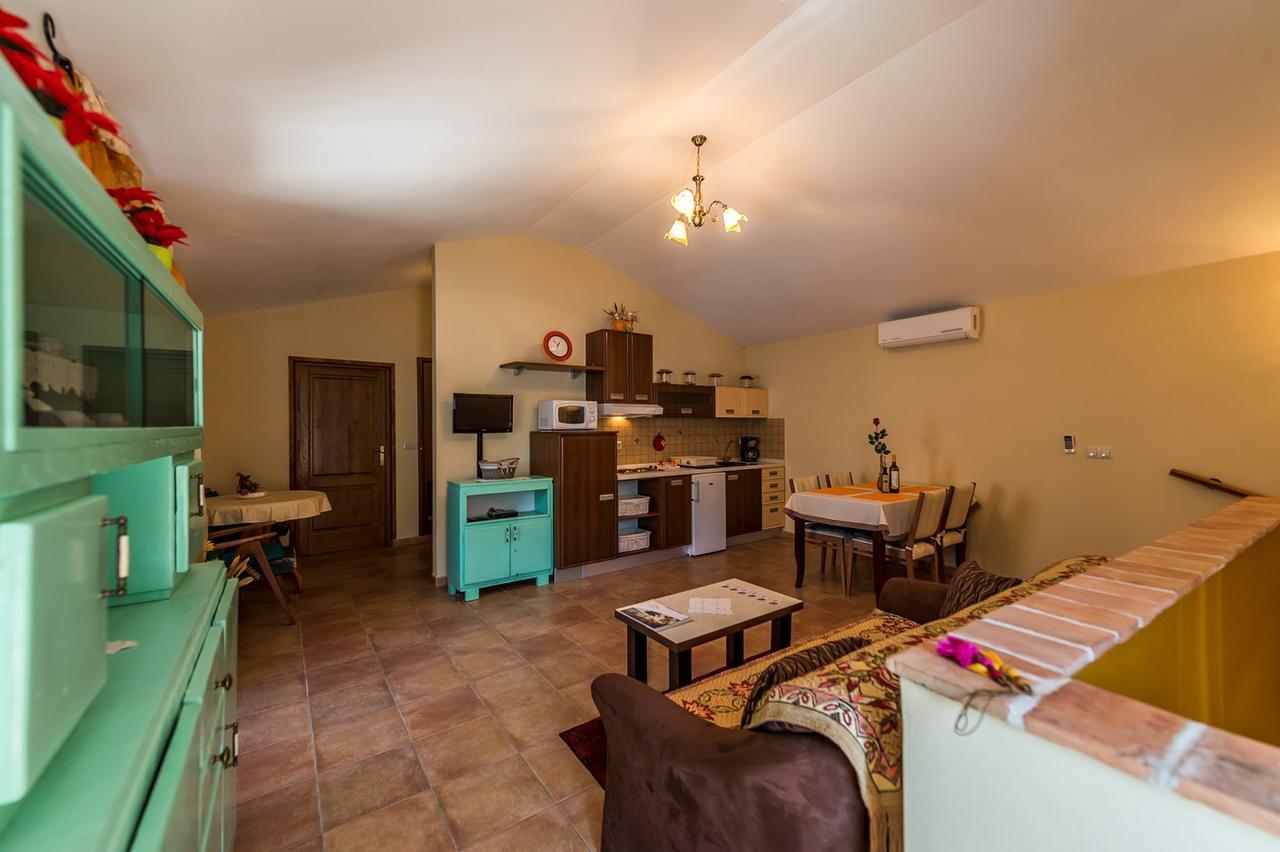 Villa Valtrazza Tar-Vabriga Buitenkant foto